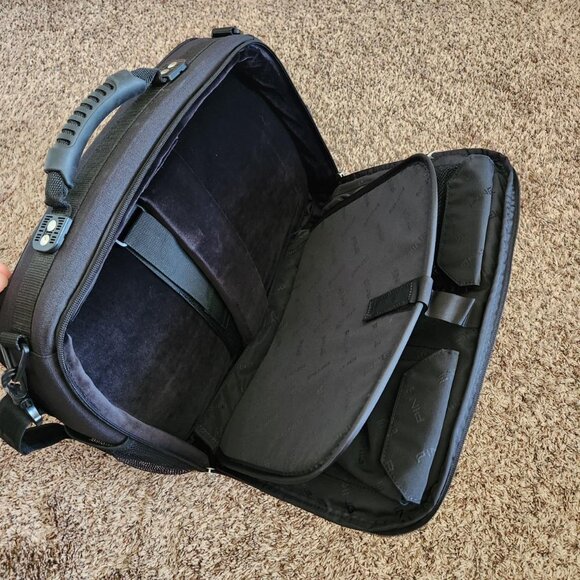 Ping Golf Messenger Laptop Bag Computer Briefcase Black Tote Adjustable Strap - Picture 5 of 8